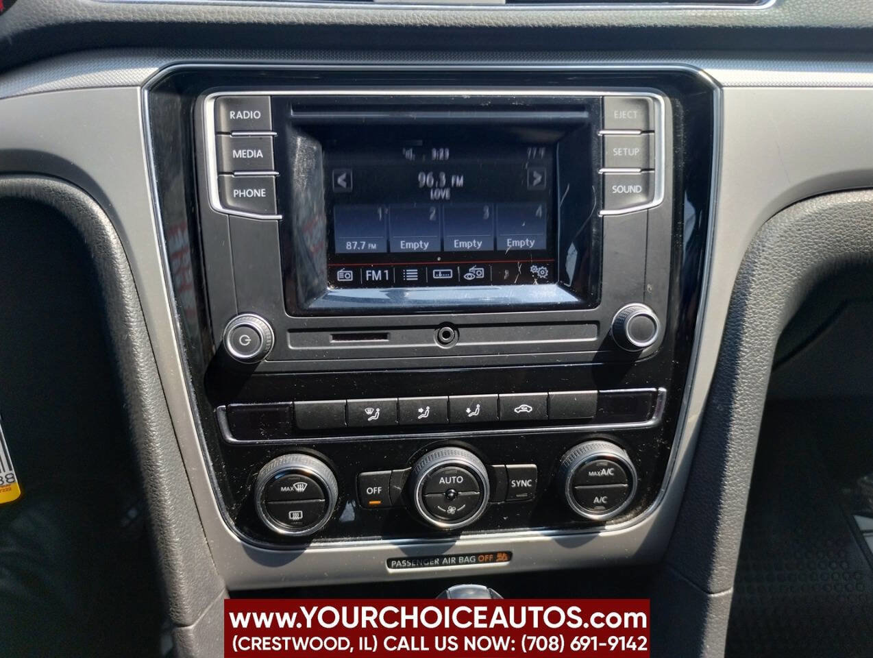 Used 2017 Volkswagen Passat 1.8T S image 31