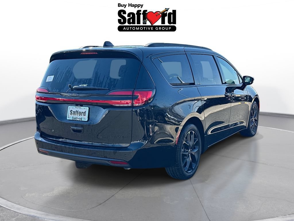 New 2026 Chrysler Pacifica Limited w/ S Appearance Package FWD image 9