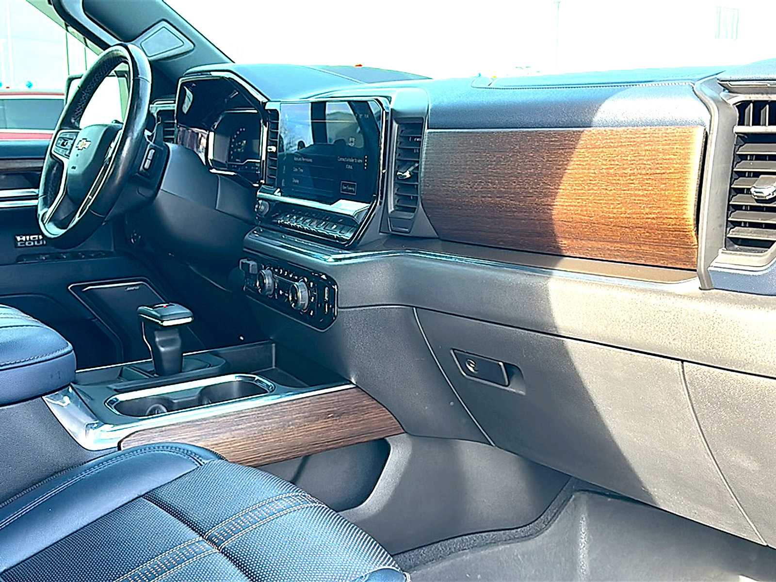 Used 2023 Chevrolet Silverado 1500 High Country w/ Technology Package image 21