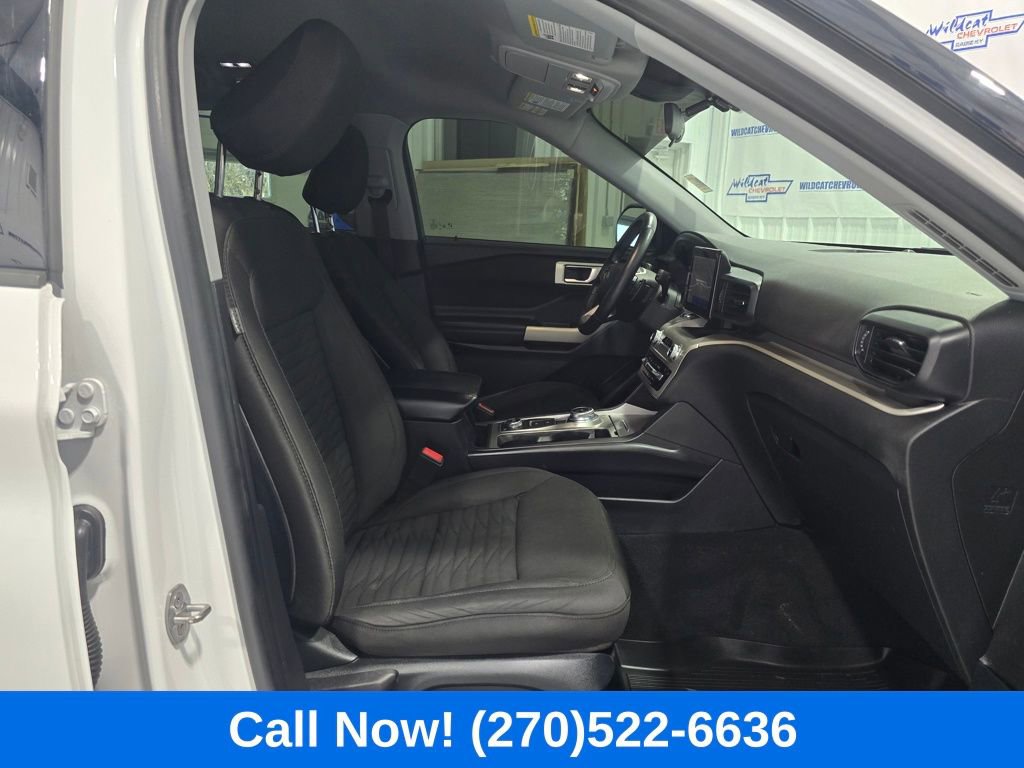 Used 2020 Ford Explorer XLT w/ Comfort Package image 30