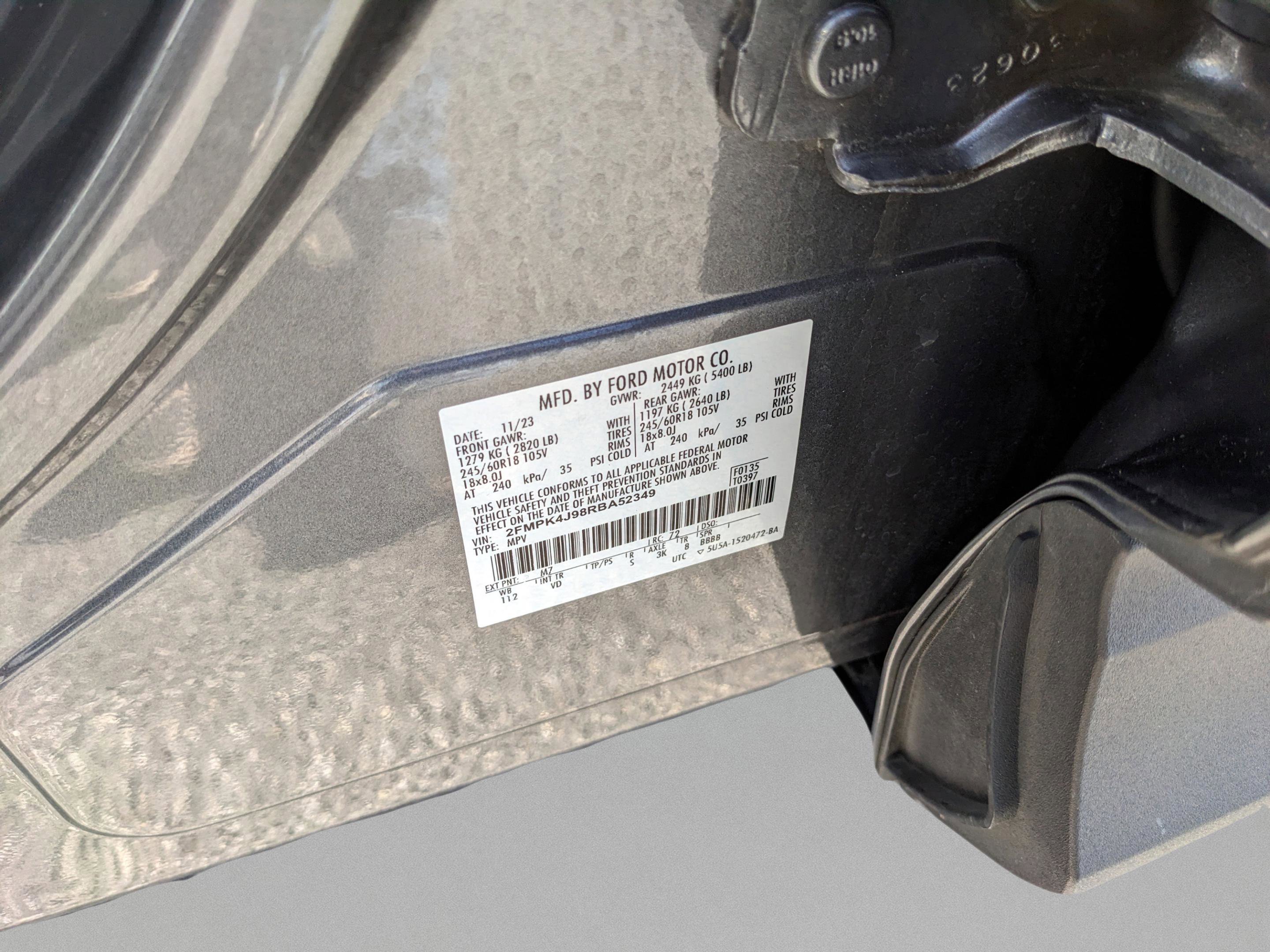 Used 2024 Ford Edge SEL image 32