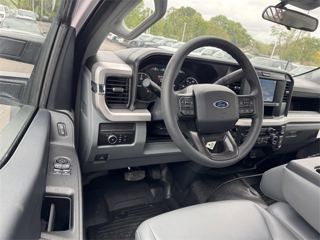 New 2025 Ford F550 4x4 Regular Cab Super Duty image 21