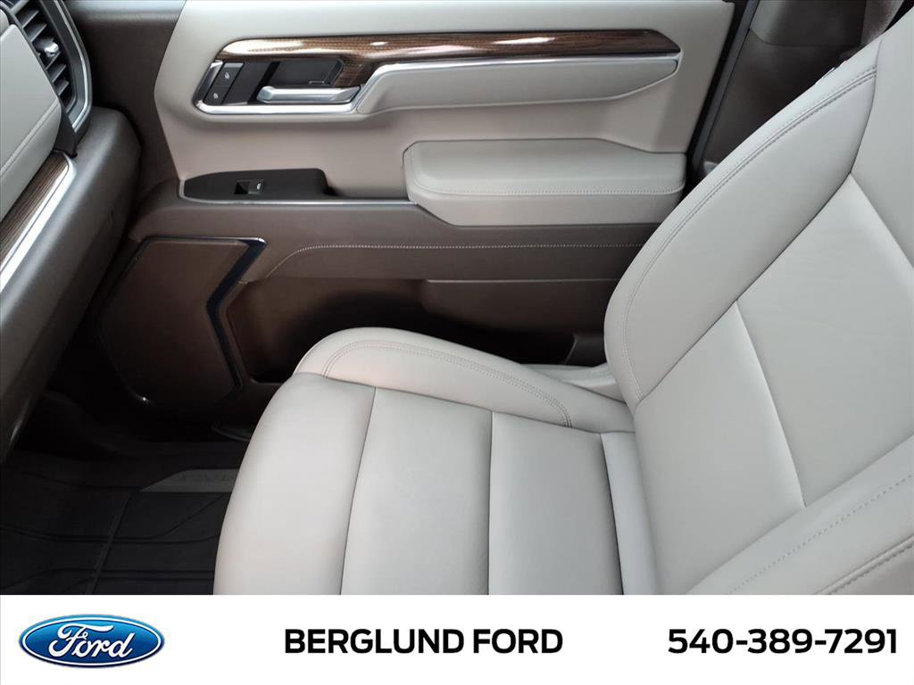 New 2026 Ford F250 XLT w/ XLT Premium Package image 32