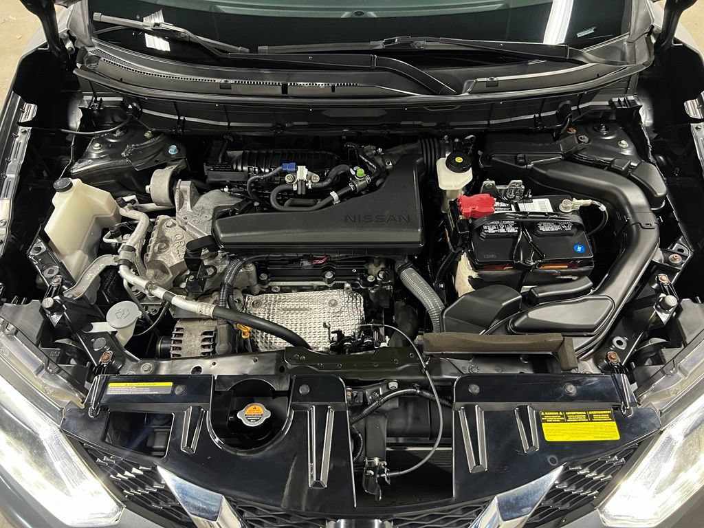 Used 2016 Nissan Rogue SV AWD/4WD image 34