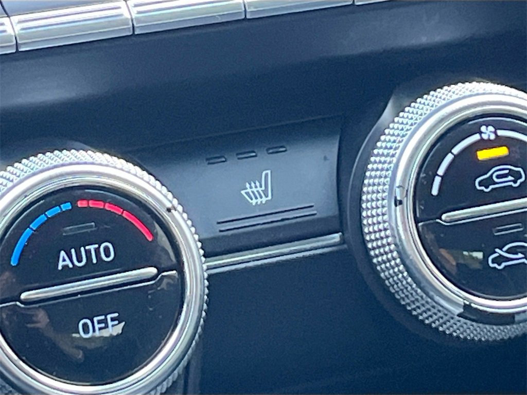 Used 2020 Genesis G70 2.0T w/ Elite Package image 19