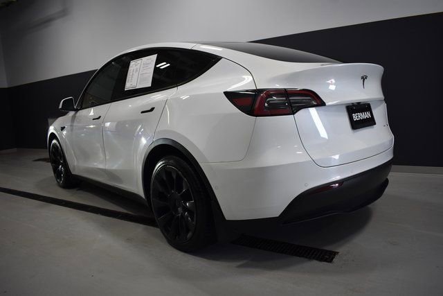 Used 2021 Tesla Model Y Long Range image 3