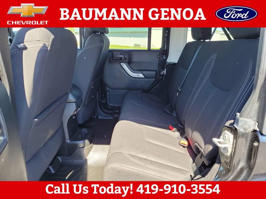 Used 2016 Jeep Wrangler Unlimited Sahara AWD/4WD image 25
