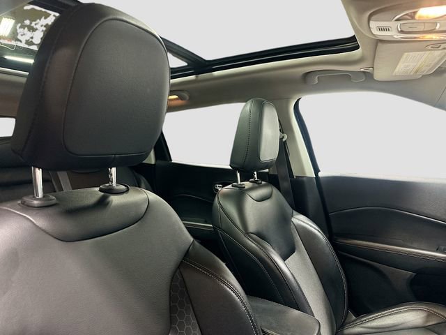 Used 2019 Jeep Compass Latitude w/ Cold Weather Group AWD/4WD image 26