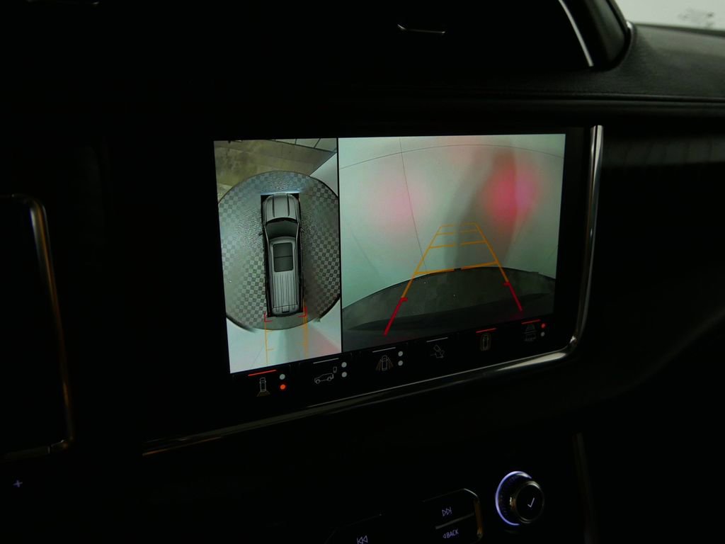 Used 2023 GMC Yukon XL Denali image 33