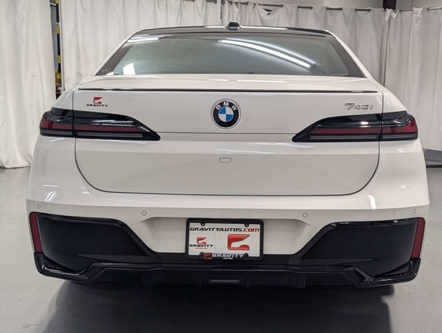 Used 2023 BMW 740i w/ Parking Assistance Package RWD image 24