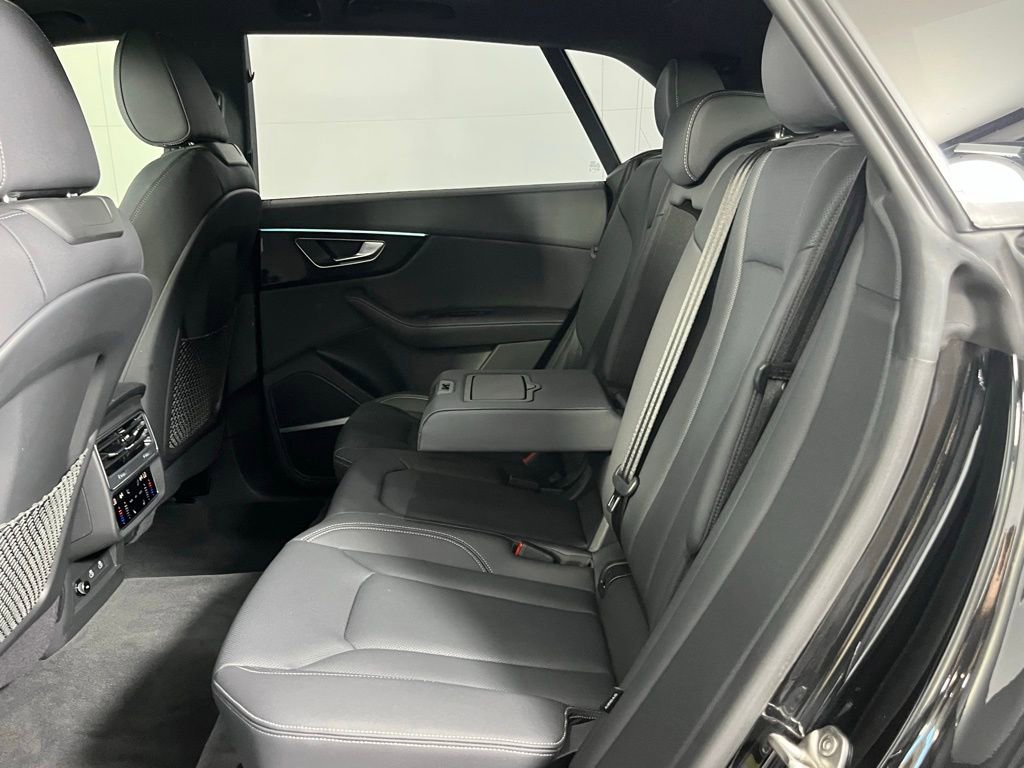 Used 2024 Audi Q8 Premium Plus w/ Premium Plus Package image 30