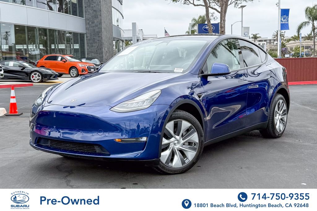 Used 2023 Tesla Model Y Long Range AWD/4WD image 1