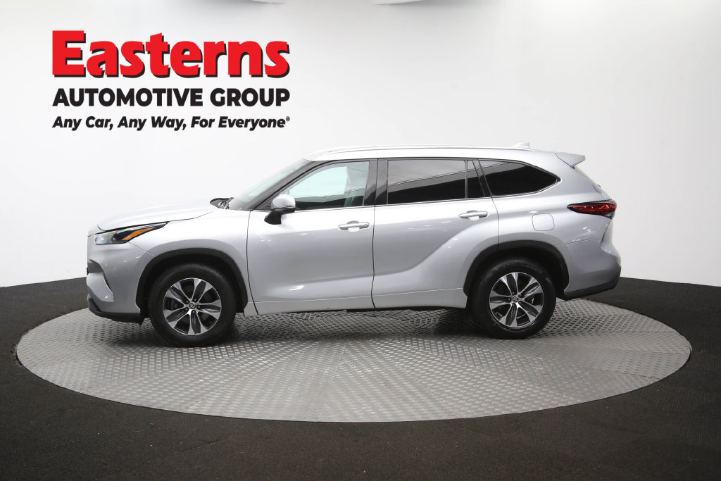 Used 2021 Toyota Highlander XLE FWD image 66