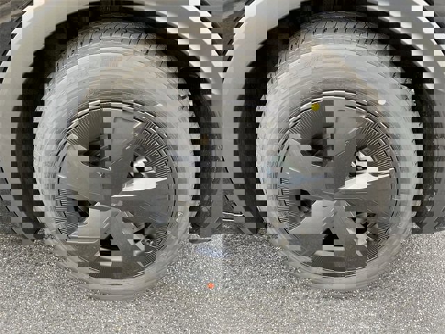 New 2026 Toyota Prius LE image 33