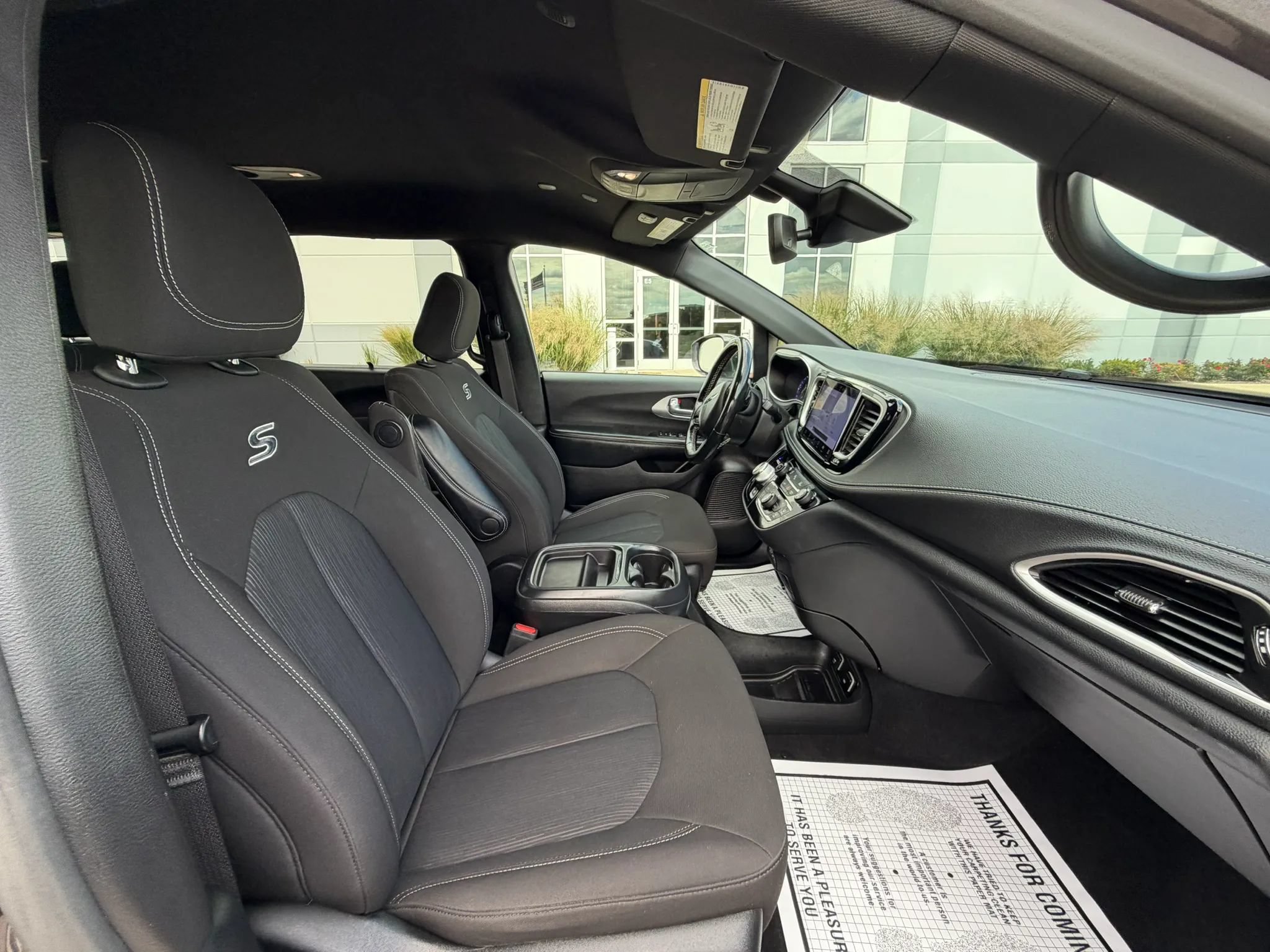 Used 2021 Chrysler Pacifica Touring w/ S Appearance Package FWD image 23