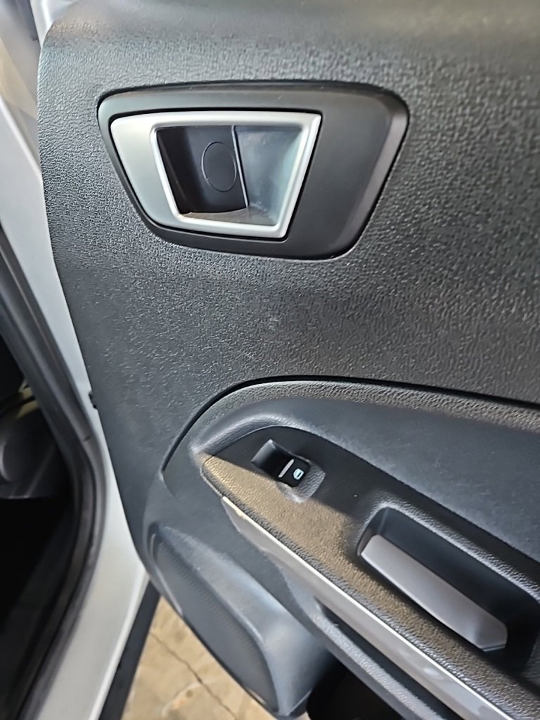 Used 2021 Ford EcoSport Titanium image 14