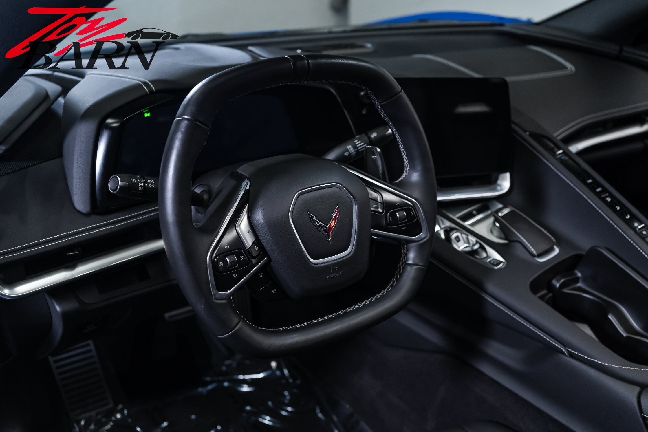 Used 2024 Chevrolet Corvette Stingray Coupe w/ 1LT RWD image 32