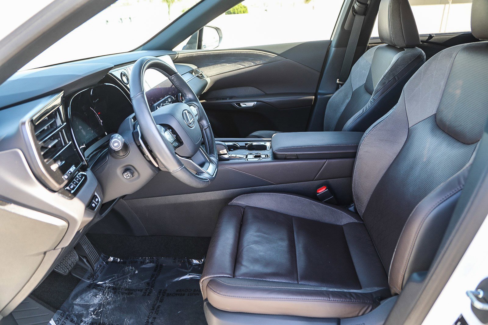 Used 2023 Lexus RX 350 FWD w/ Cold Area Package image 17