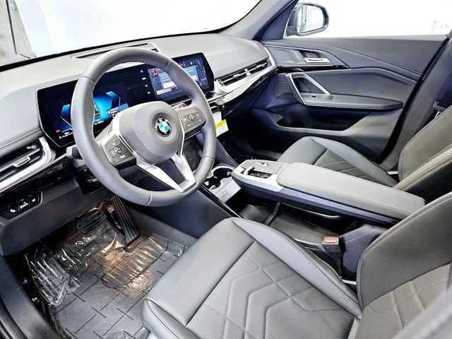 Used 2025 BMW X1 xDrive28i w/ Convenience Package AWD/4WD image 2