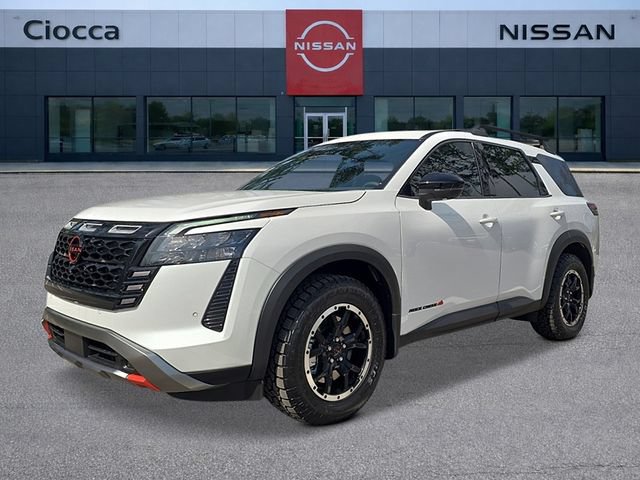 New 2026 Nissan Pathfinder Rock Creek w/ Rock Creek Premium Package