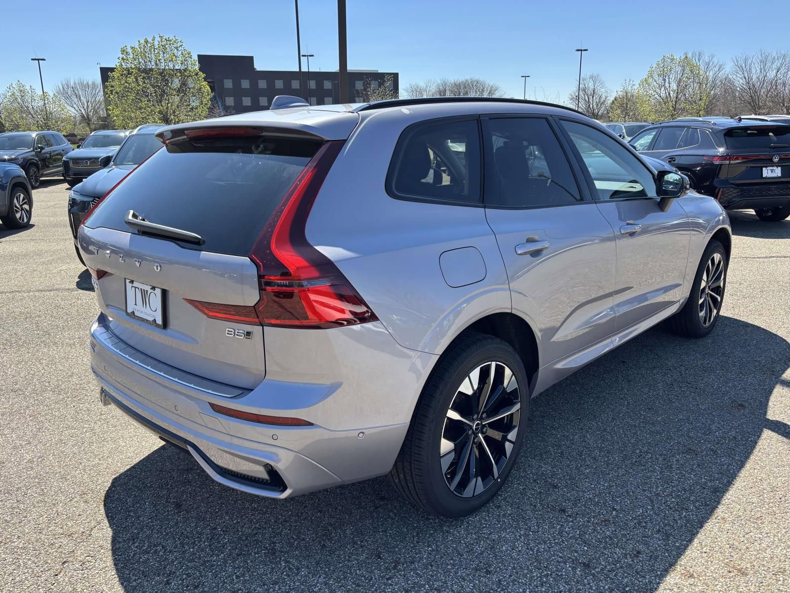 New 2026 Volvo XC60 B5 Plus AWD/4WD image 5