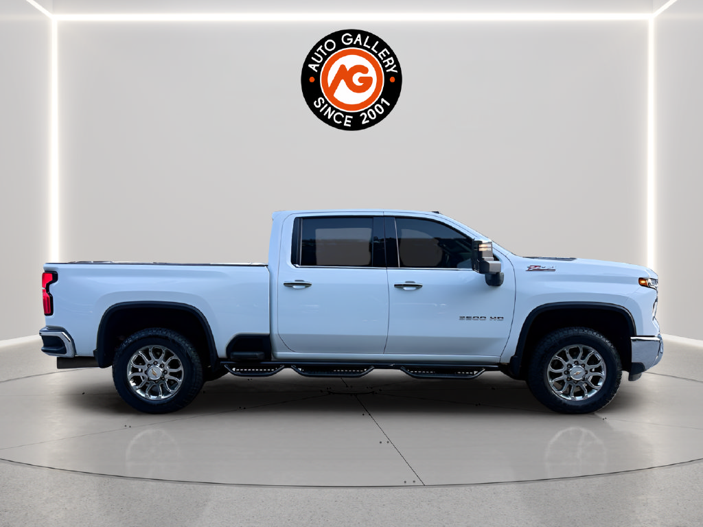 Used 2024 Chevrolet Silverado 3500 LTZ w/ LTZ Plus Package AWD/4WD image 8