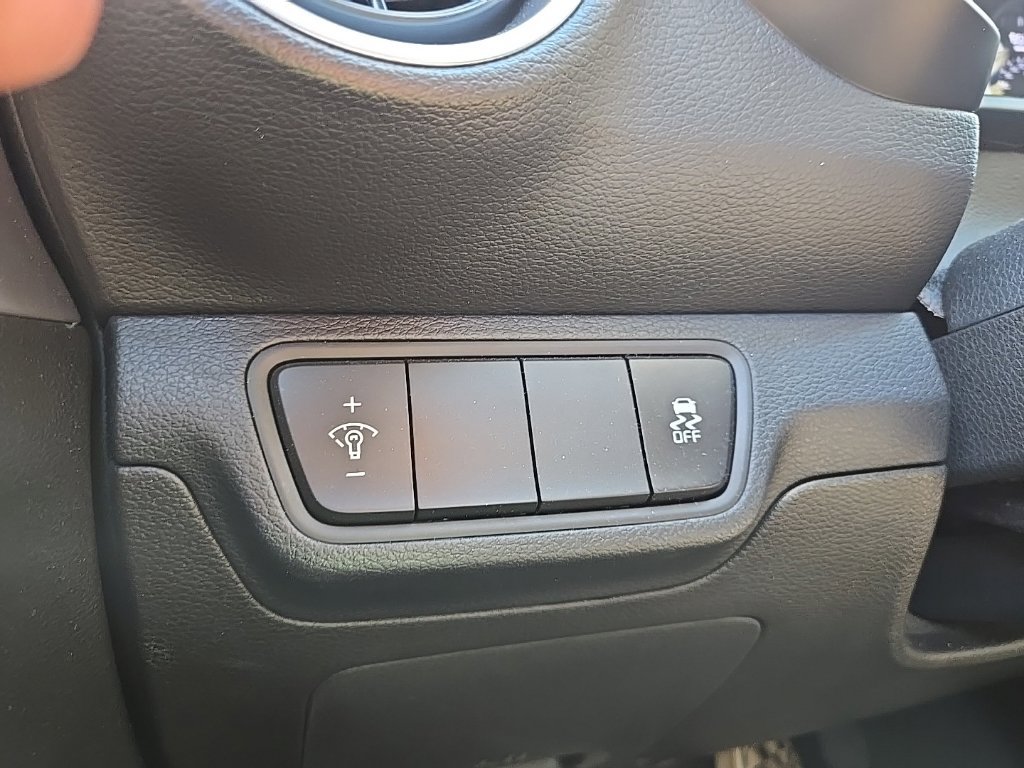 Certified 2024 Kia Forte LXS FWD image 17