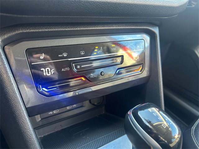 Used 2022 Volkswagen Tiguan SE image 20