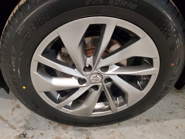 Used 2015 Nissan Rogue SL w/ SL Premium Package image 29