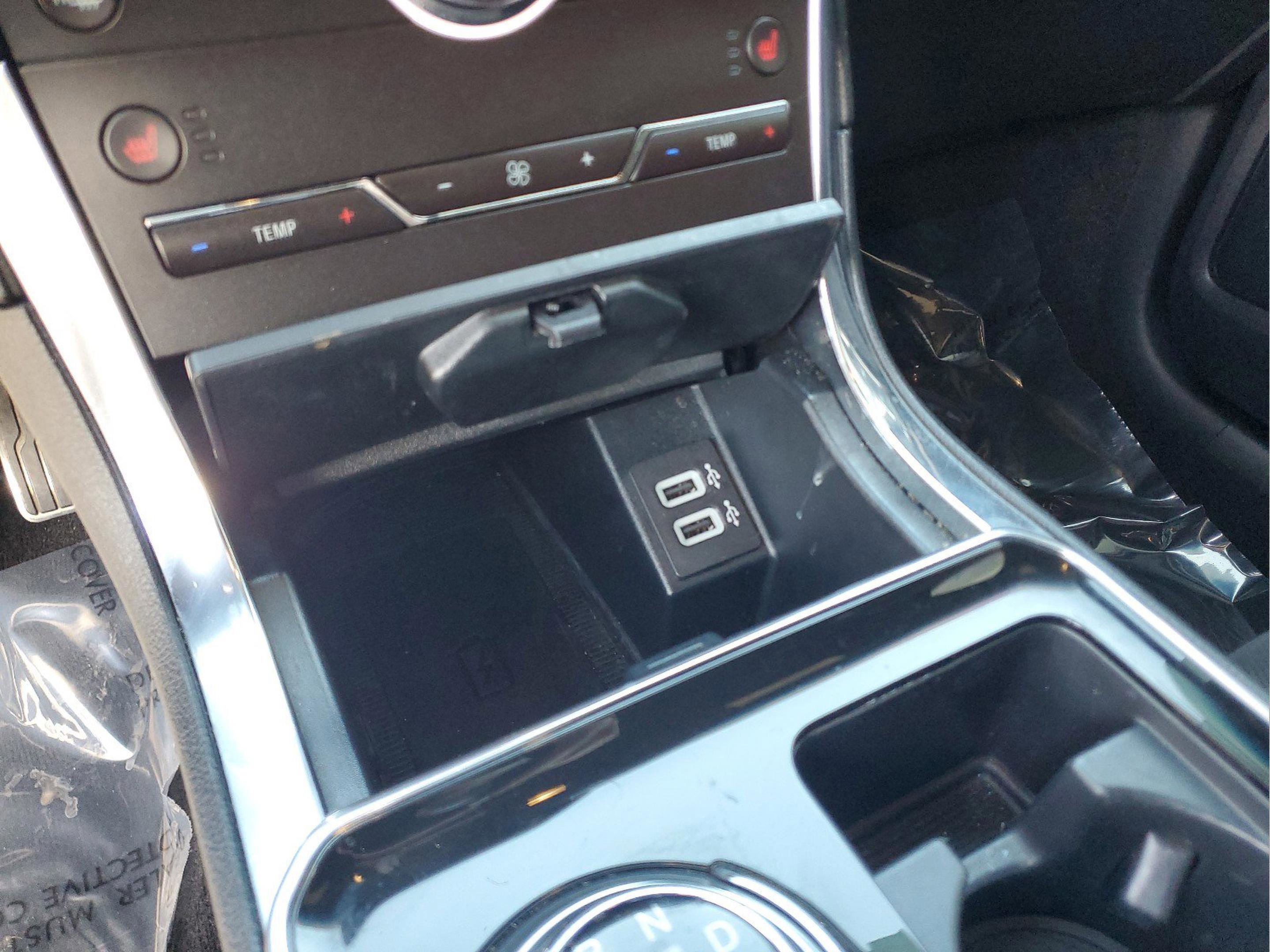 Used 2020 Ford Edge ST image 25