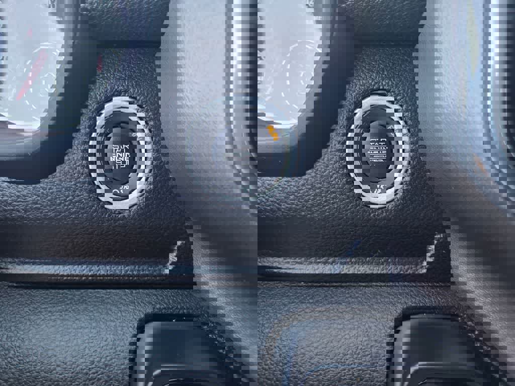 Used 2025 RAM 1500 Laramie image 16