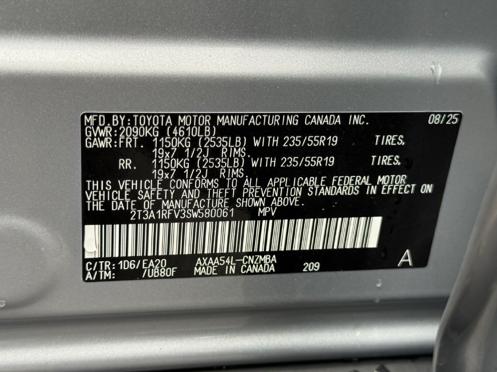Used 2025 Toyota RAV4 XLE Premium AWD/4WD image 27