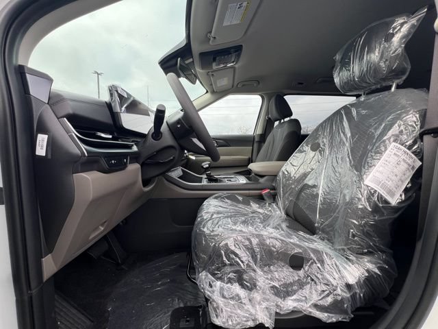 New 2026 Kia Carnival LX FWD image 16