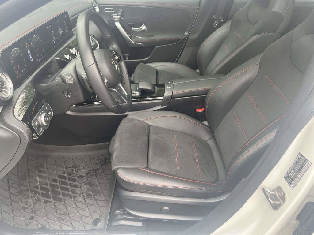 Used 2023 Mercedes-Benz CLA 250 4MATIC image 16