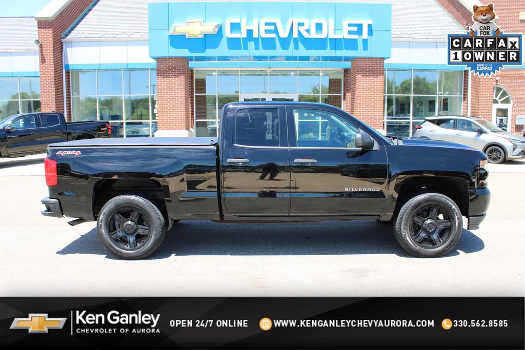 Used 2017 Chevrolet Silverado 1500 Custom w/ Custom Convenience Package AWD/4WD image 1