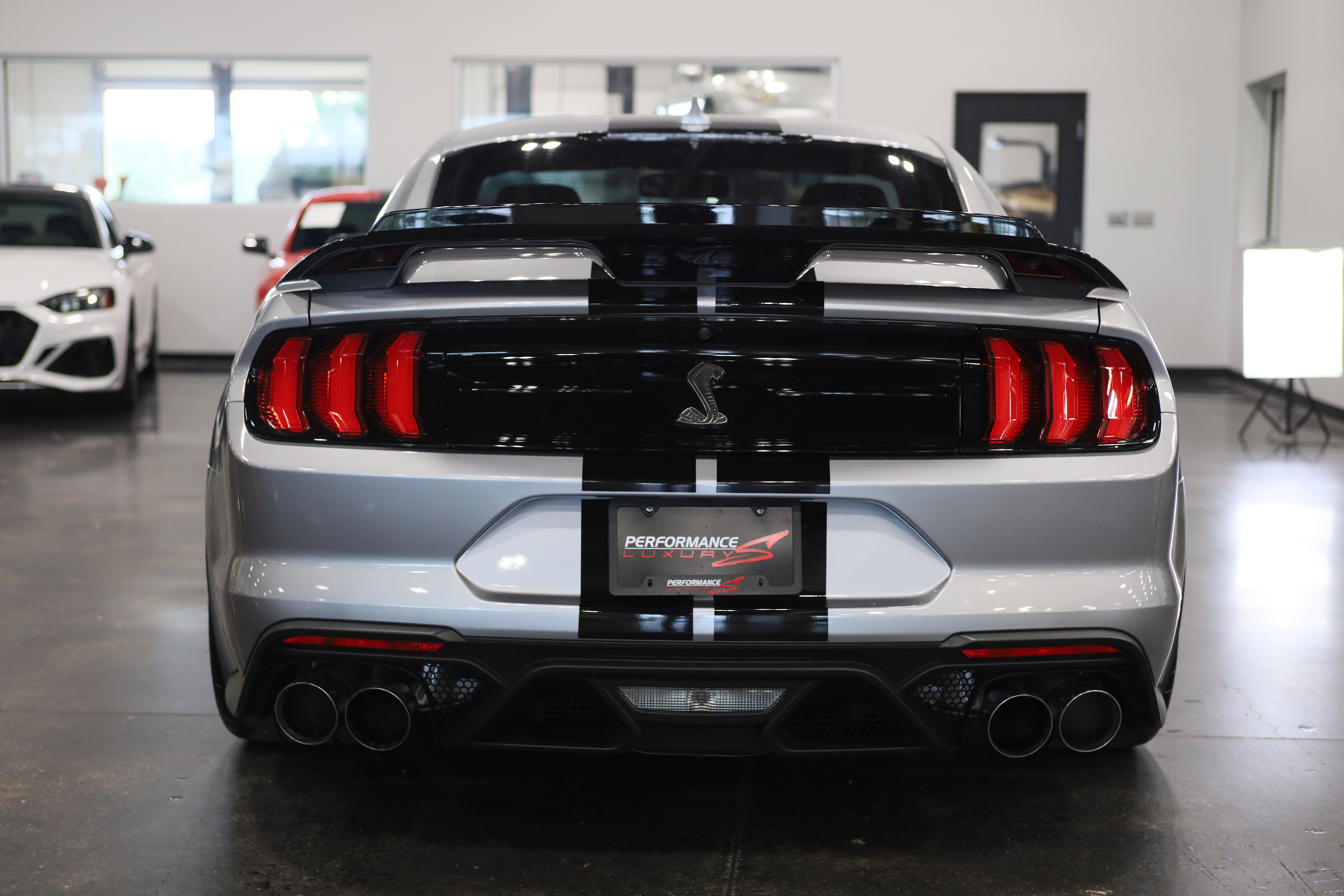 Used 2022 Ford Mustang Shelby GT500 w/ Technology Package RWD image 5
