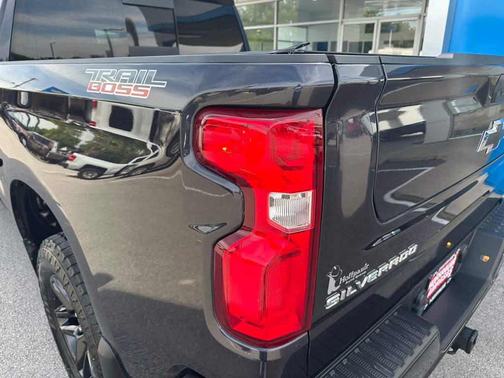 Used 2024 Chevrolet Silverado 1500 LT Trail Boss w/ Convenience Package II AWD/4WD image 13