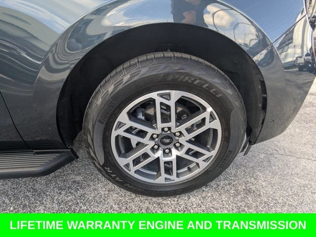 Used 2025 Ford Expedition Active AWD/4WD image 12