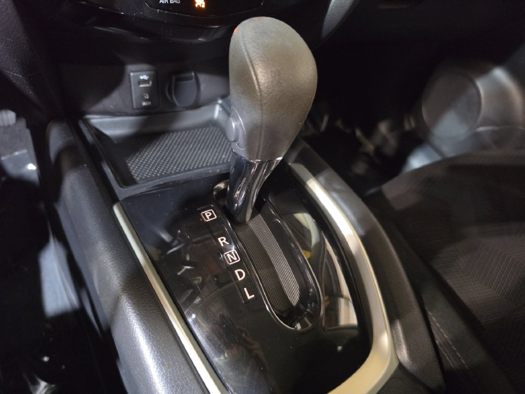 Used 2016 Nissan Rogue S AWD/4WD image 20