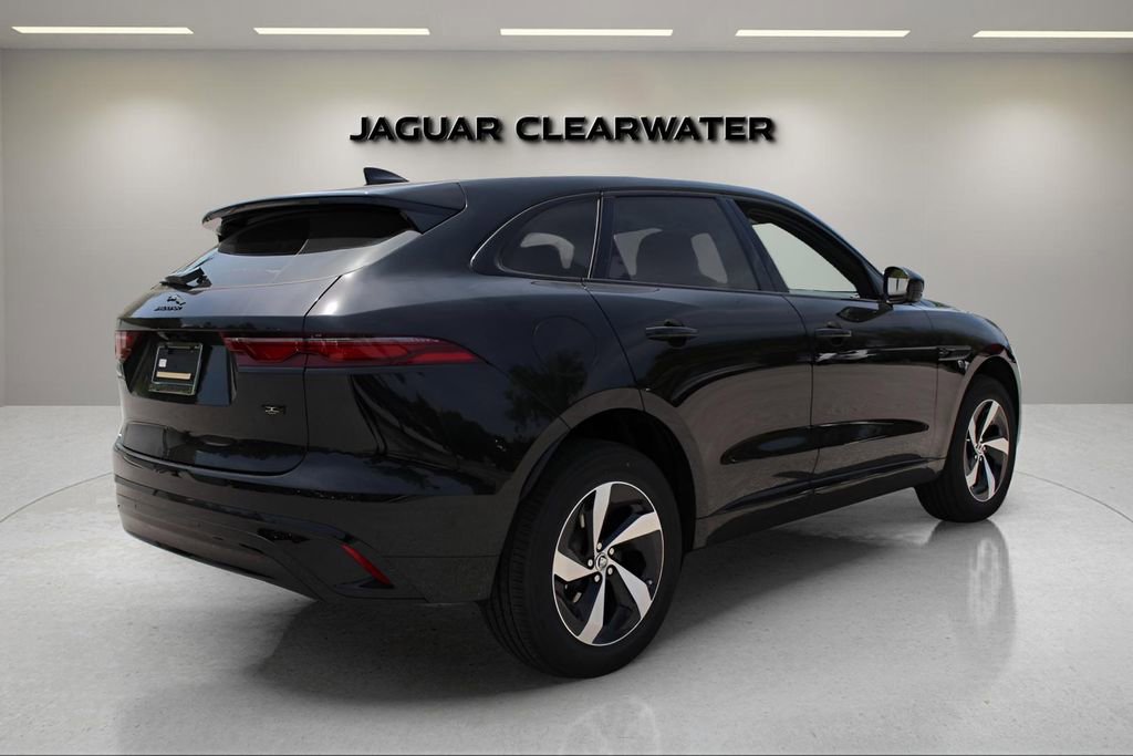 Used 2026 Jaguar F-PACE R-Dynamic S image 5