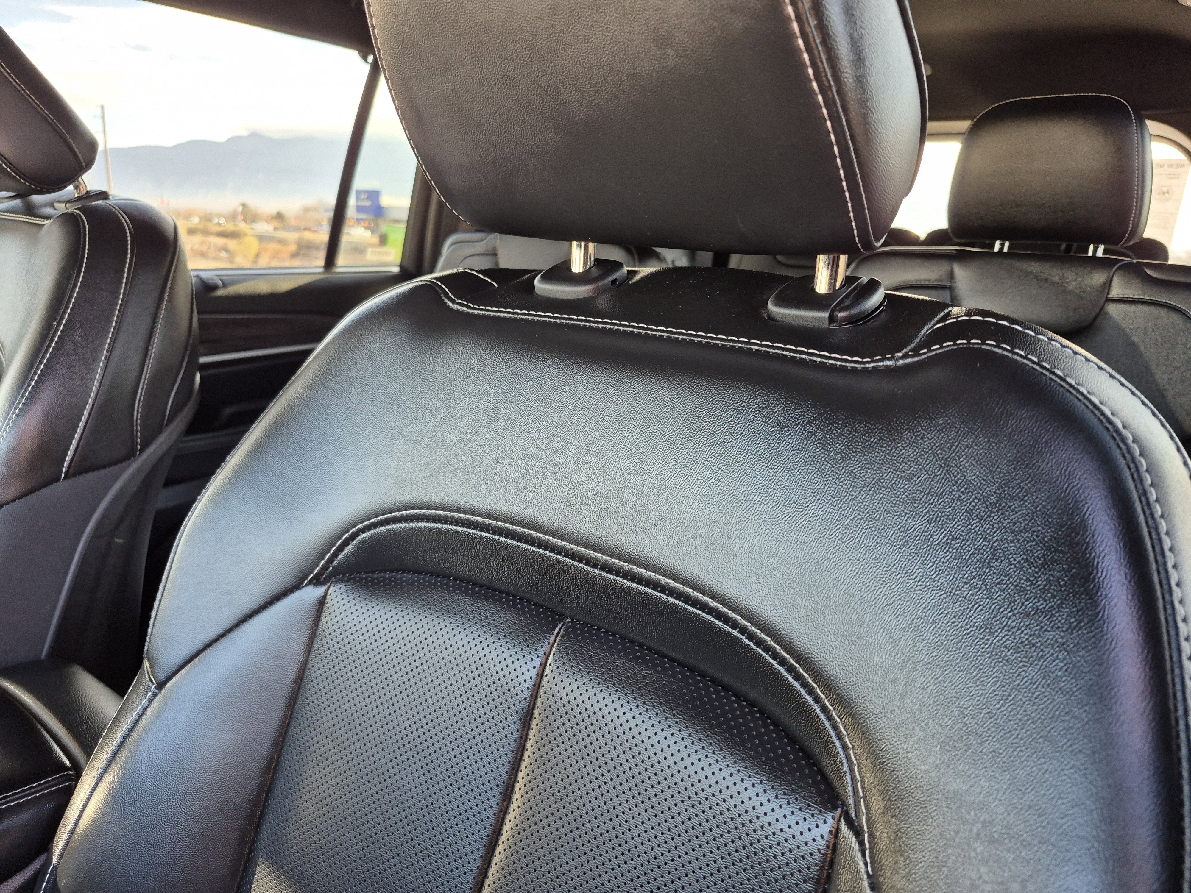 Used 2024 Jeep Grand Cherokee L Limited w/ Luxury Tech Group II image 28