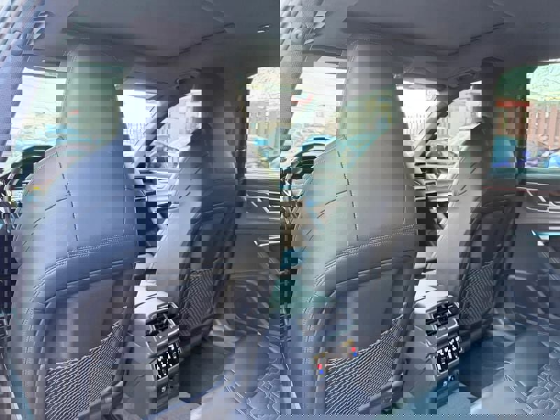 Used 2021 Audi RS 6 Avant Wagon 4D w/ Black Optic Package image 17