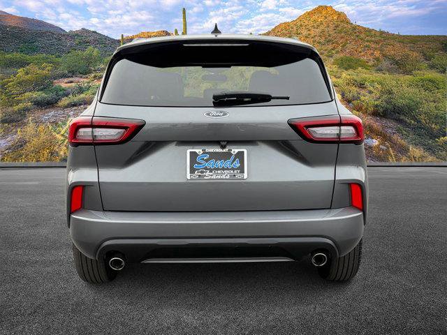 Used 2024 Ford Escape ST-Line image 5