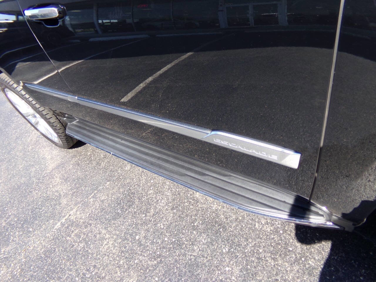 Used 2019 Cadillac Escalade Luxury image 52