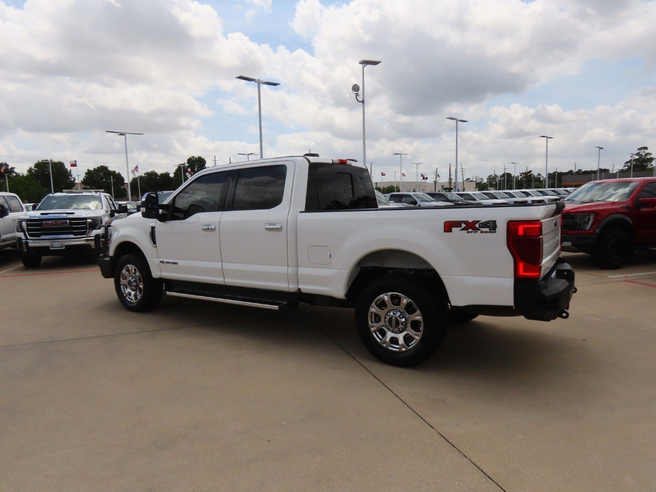 Used 2022 Ford F250 Lariat w/ Lariat Ultimate Package AWD/4WD image 16