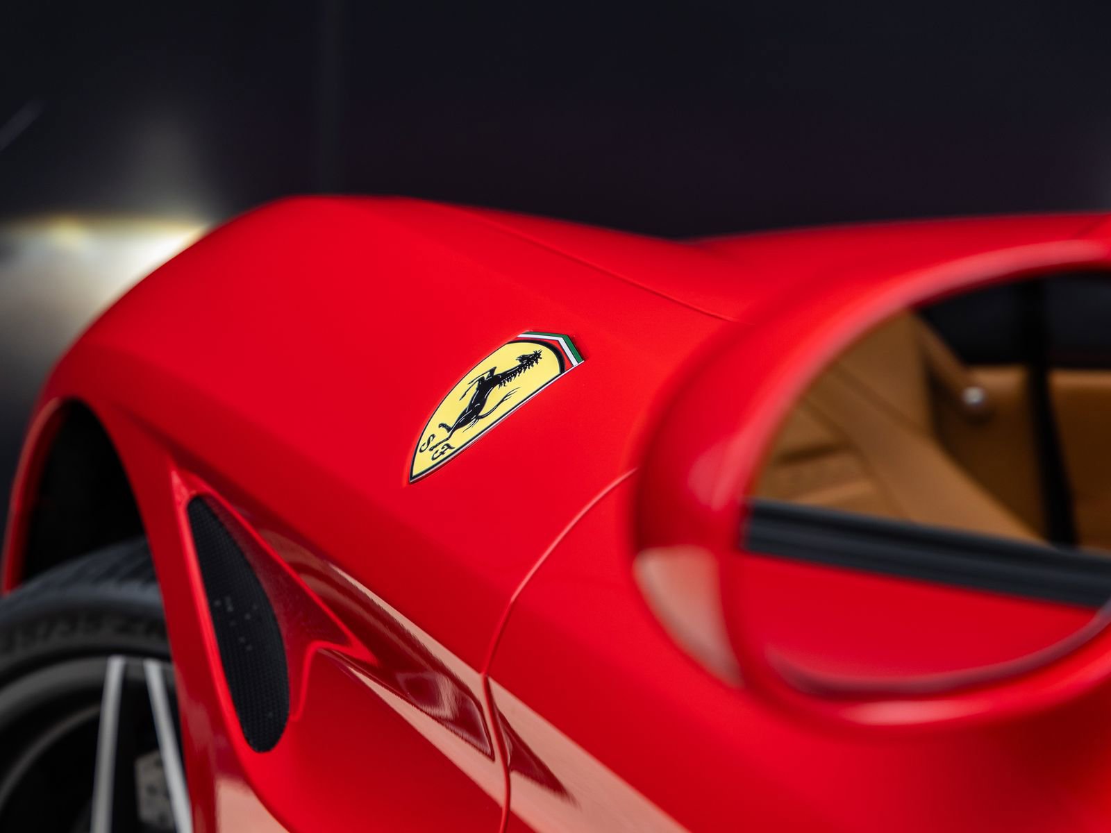 Used 2016 Ferrari California T RWD image 17
