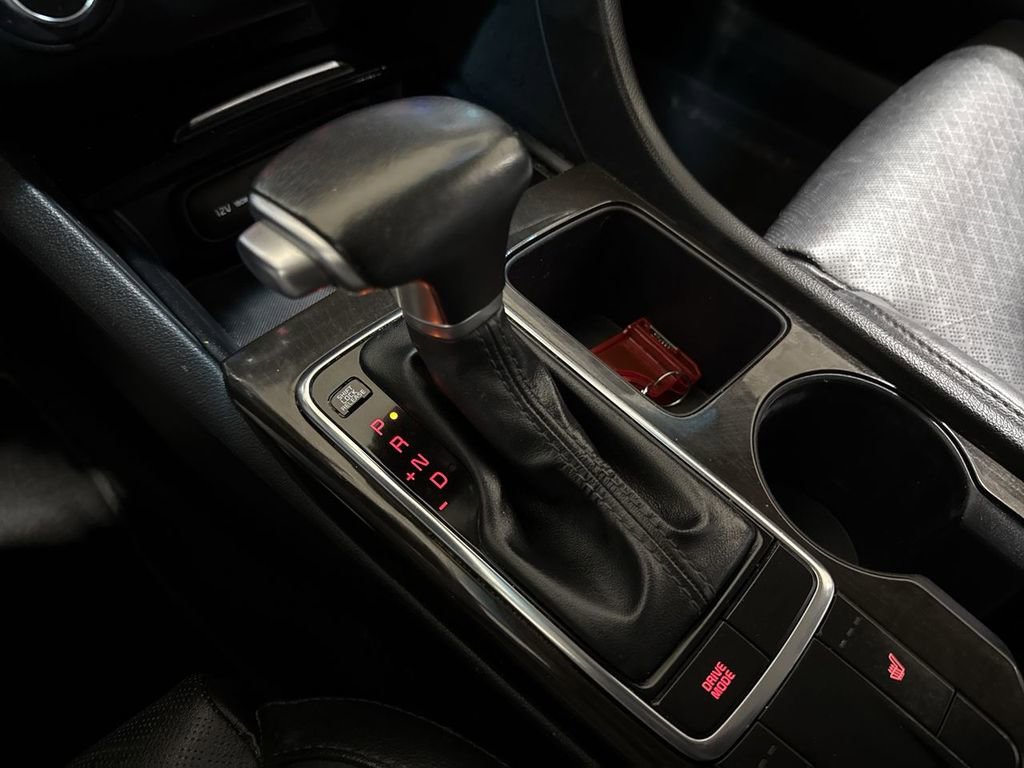 Used 2018 Kia Optima EX image 17