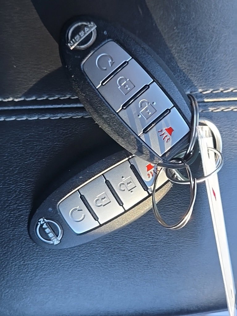 Used 2022 Nissan Pathfinder SV w/ SV Black Package image 43