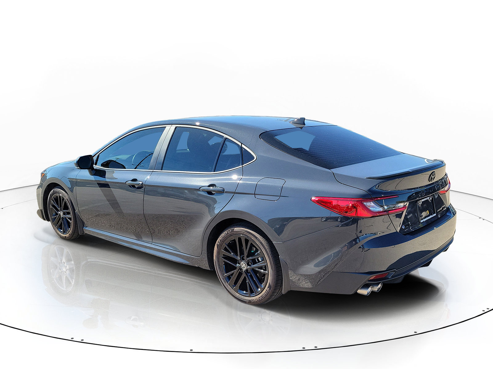 Used 2026 Toyota Camry SE FWD image 4