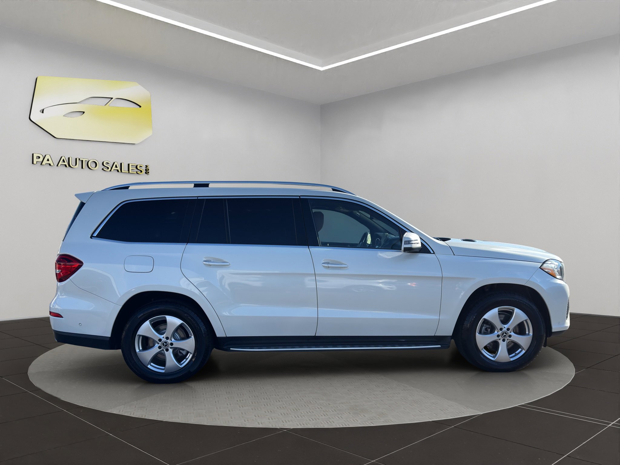 Used 2018 Mercedes-Benz GLS 450 4MATIC image 8